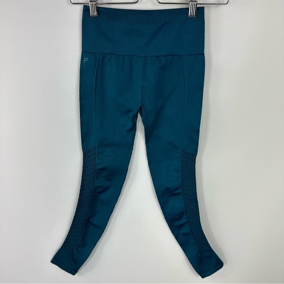 Fabletics Sync High-Waisted Perforated 7/8 Leggings NWT - Picture 7 of 17